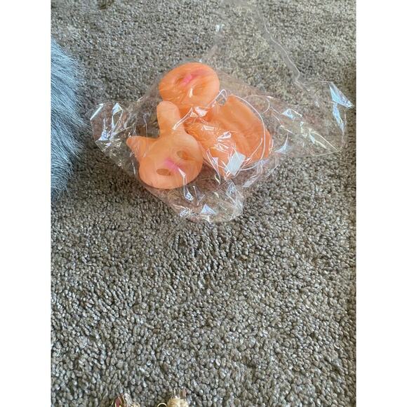 3 Little Pigs and the Big Bad Wolf Family Costumes - Picture 7 of 13